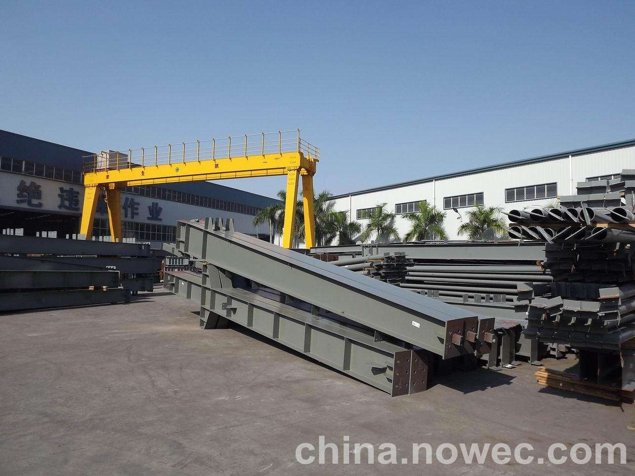 乌兰浩特网架工程中的分条（分块）吊装法